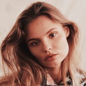 Meet your Posher, Charlotte